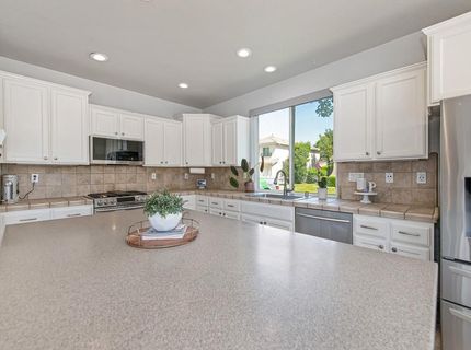 4060 Clarewood Way, Sacramento, CA 95835 Photo