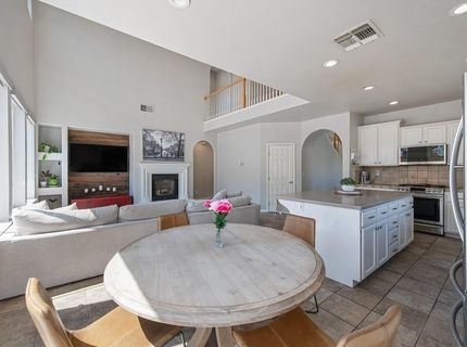 4060 Clarewood Way, Sacramento, CA 95835 Photo