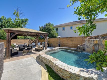 4060 Clarewood Way, Sacramento, CA 95835 Photo