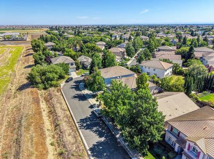 4060 Clarewood Way, Sacramento, CA 95835 Photo