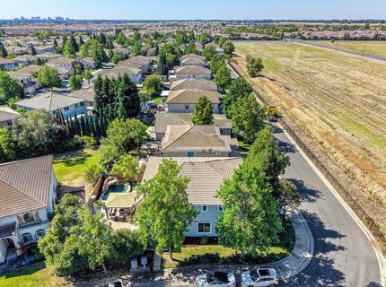 4060 Clarewood Way, Sacramento, CA 95835 Photo