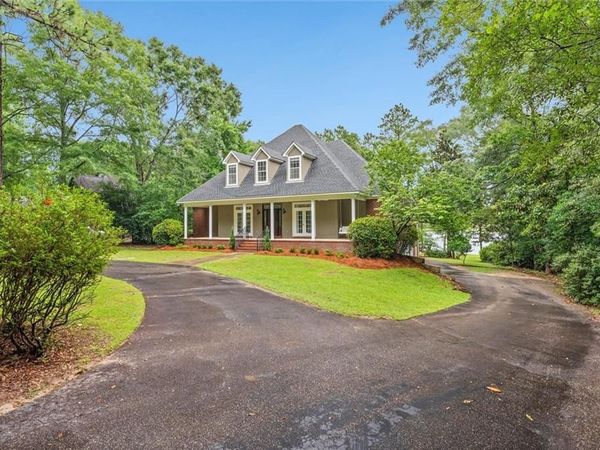 3991 Lakefront Drive W, Mobile, AL 36695