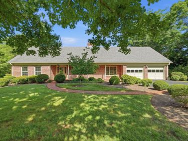 1120 Meriwether Circle, Lynchburg, VA 24503