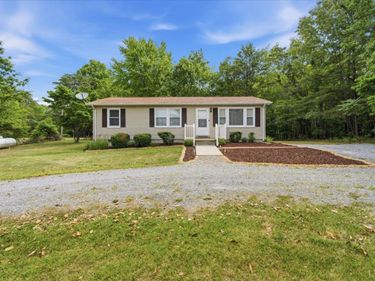 6108 Wards Rd, Hurt, VA 24563