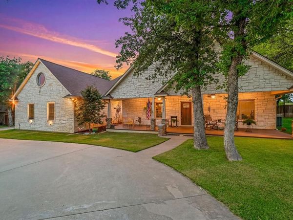 1085 Walking Horse Drive, Stephenville, TX 76401