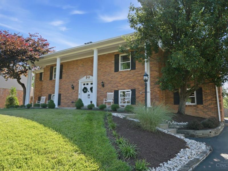 8818 Morganraiders Lane, Sycamore Township, OH 45236 Photo 3