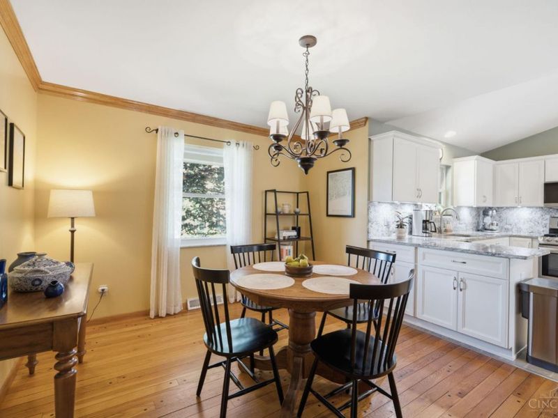 8818 Morganraiders Lane, Sycamore Township, OH 45236 Photo 8