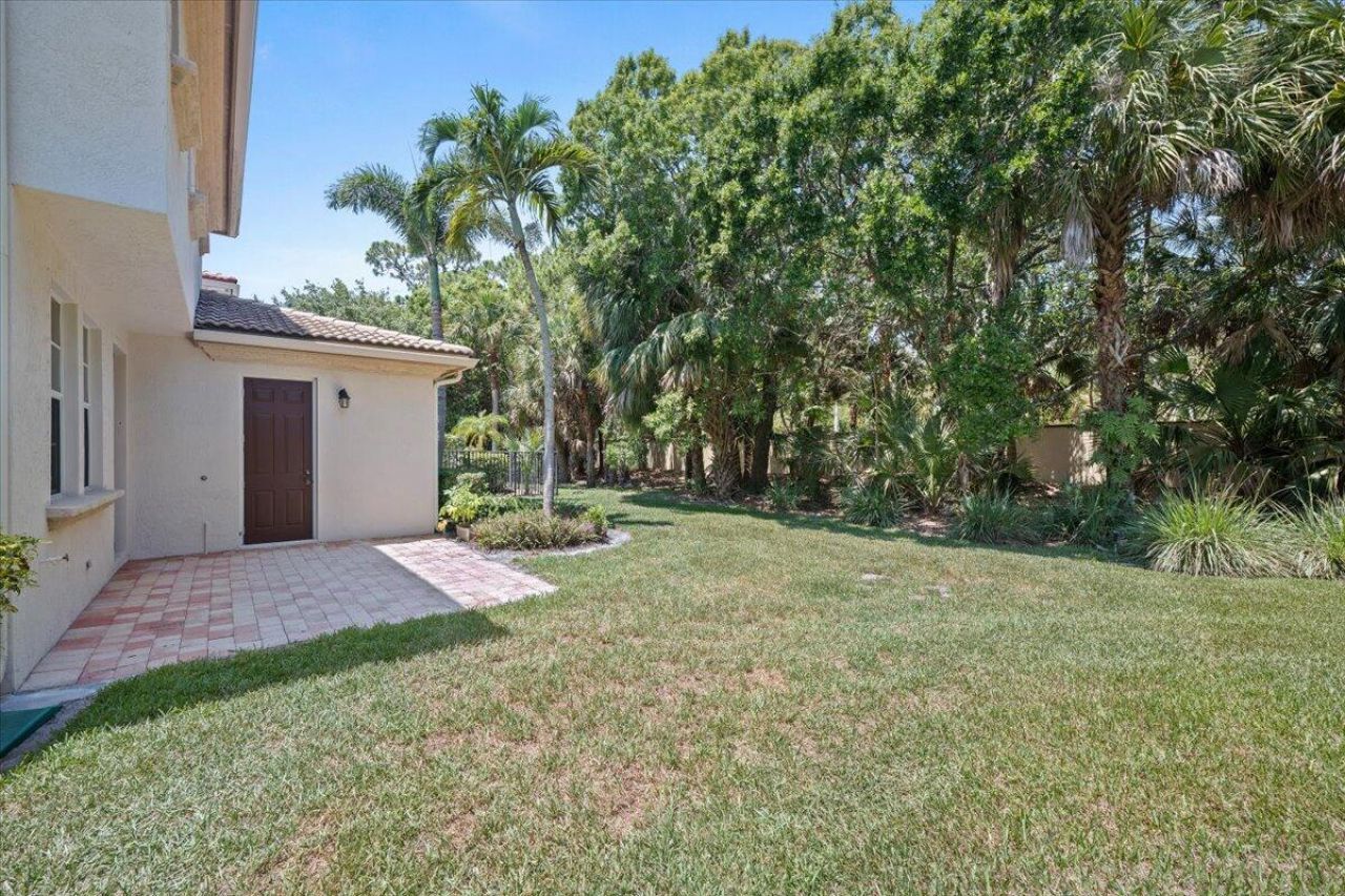 455 Pumpkin Drive, Palm Beach Gardens, FL 33410 Photo