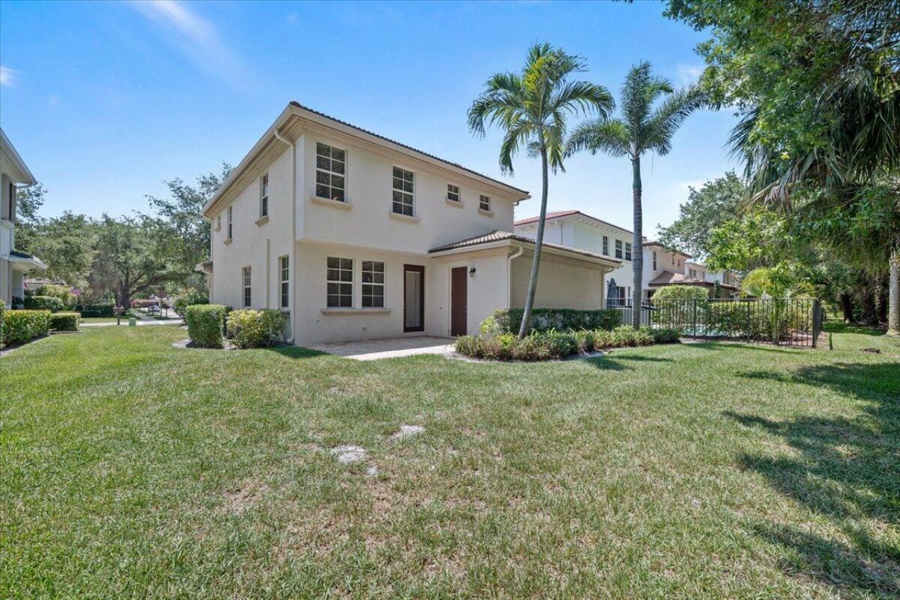 455 Pumpkin Drive, Palm Beach Gardens, FL 33410 Photo