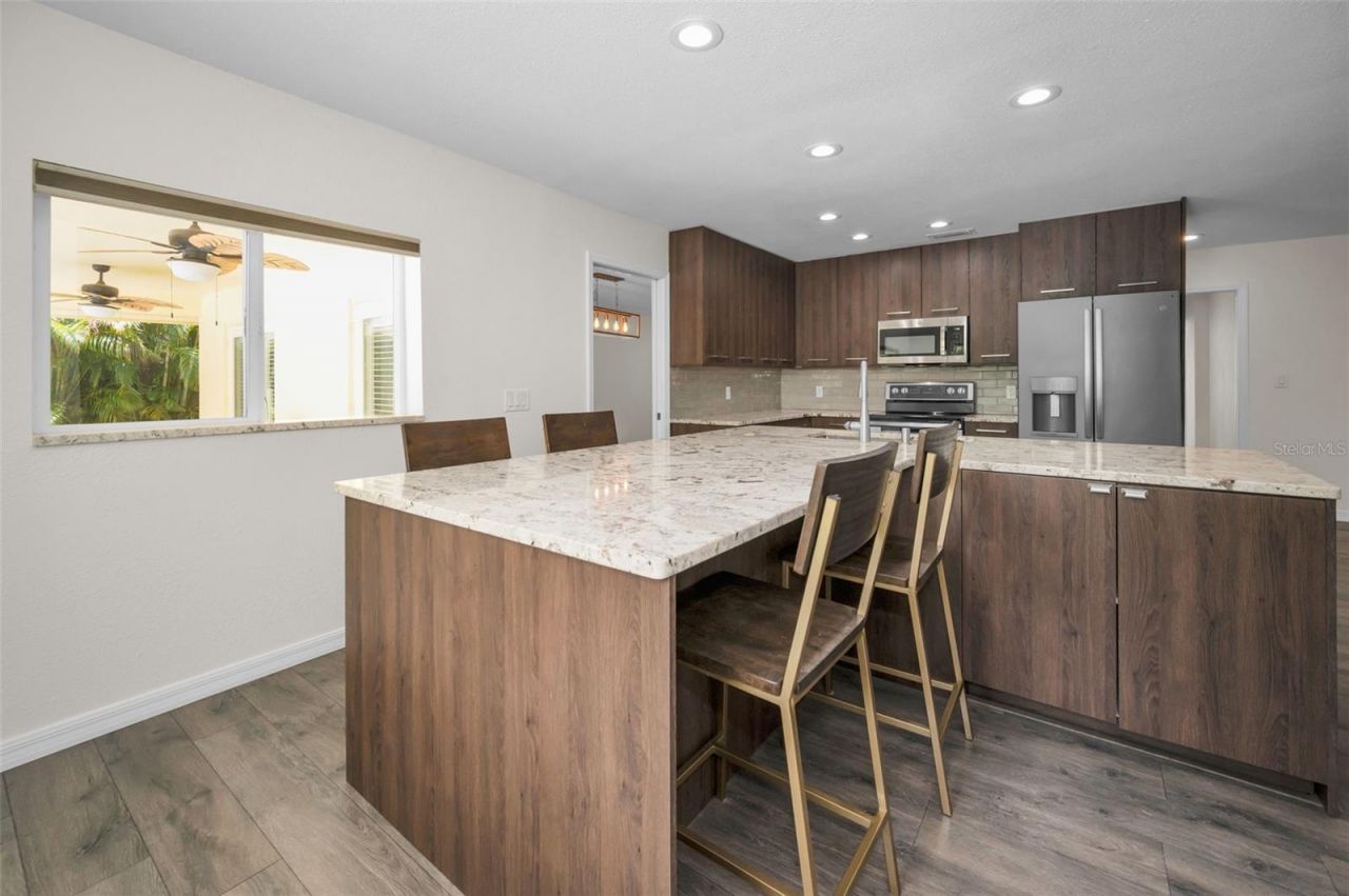 13125 Cimarron Circle N, Largo, FL 33774 Photo
