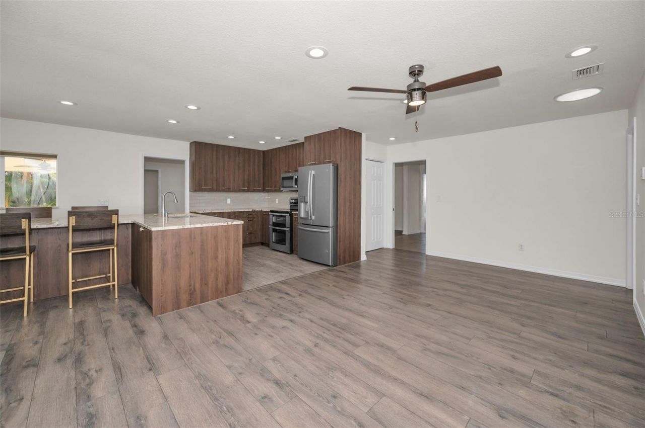 13125 Cimarron Circle N, Largo, FL 33774 Photo