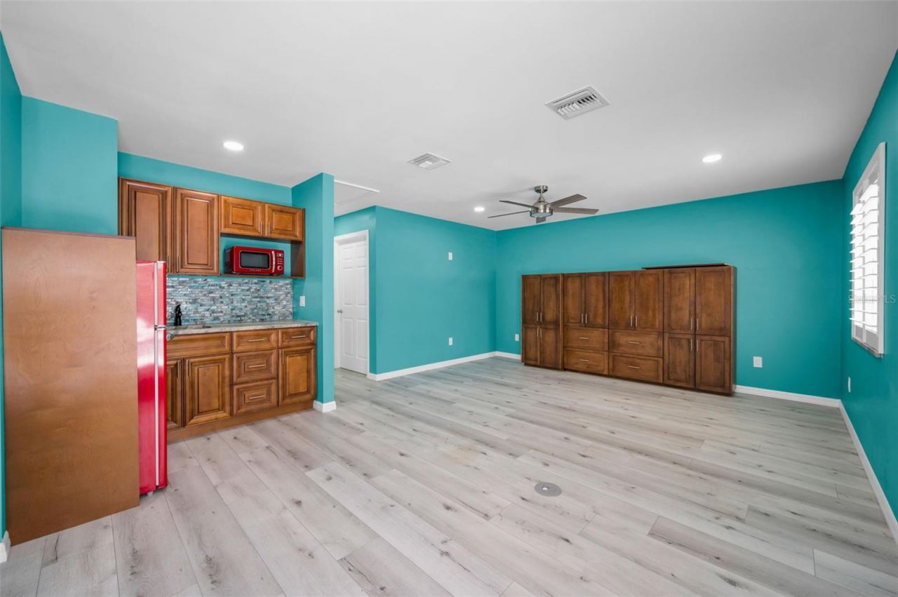 13125 Cimarron Circle N, Largo, FL 33774 Photo
