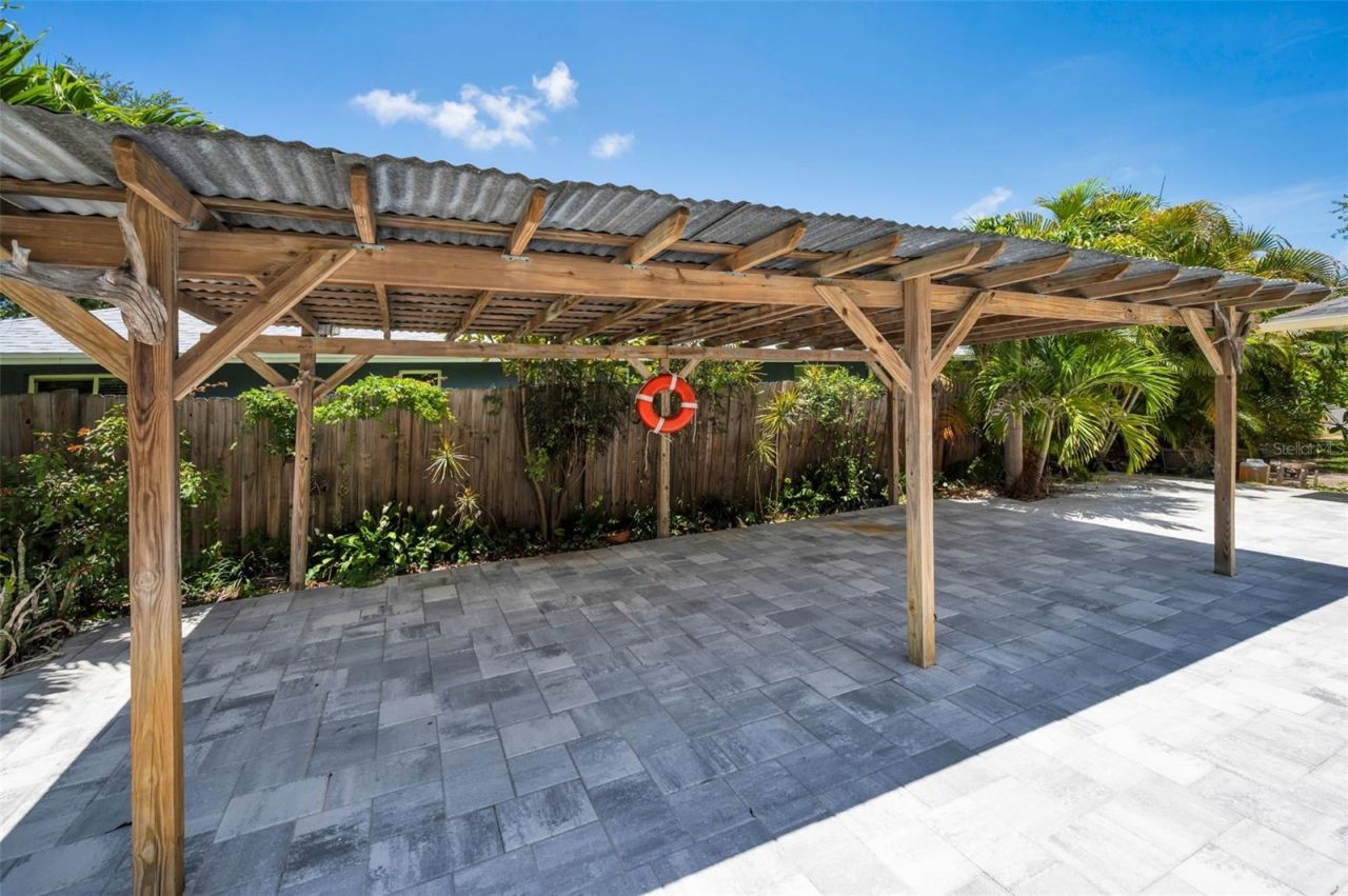 13125 Cimarron Circle N, Largo, FL 33774 Photo