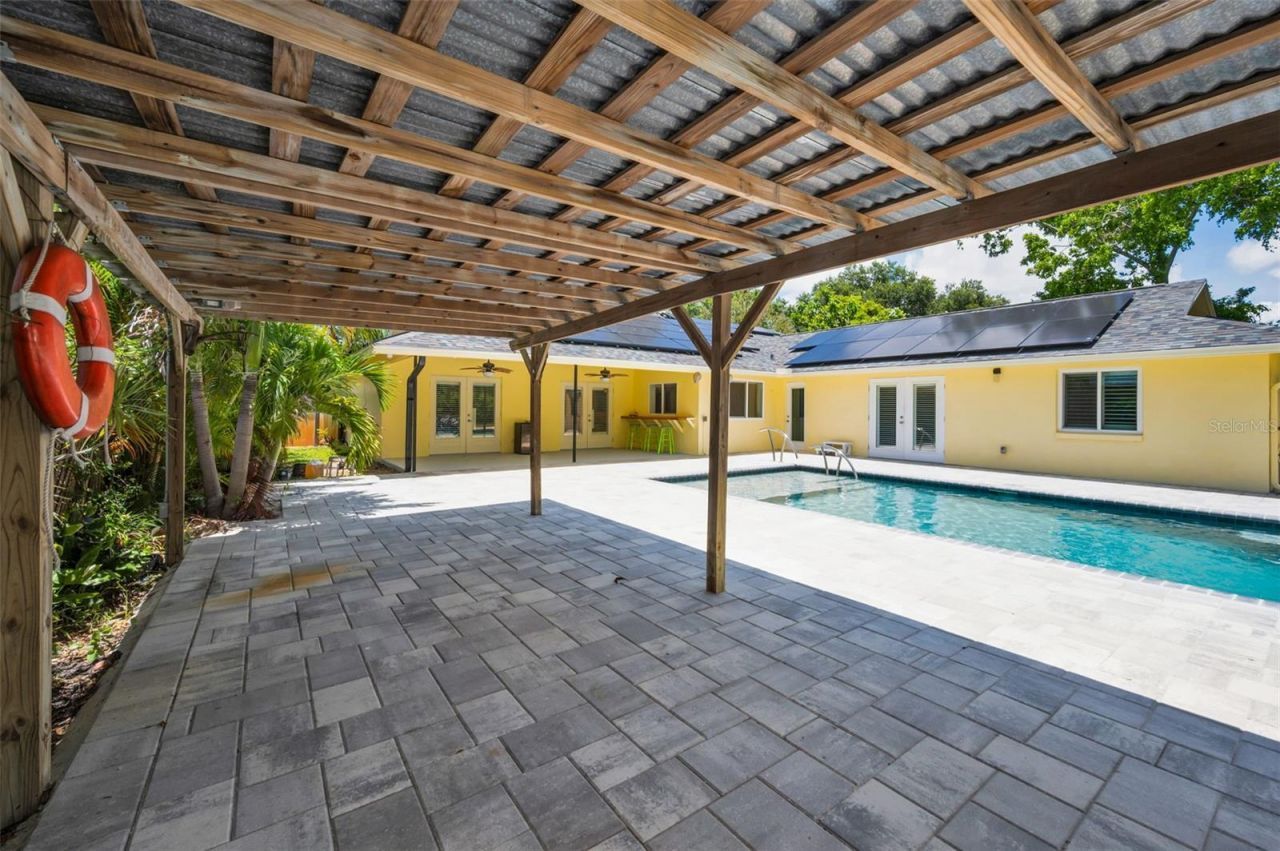 13125 Cimarron Circle N, Largo, FL 33774 Photo