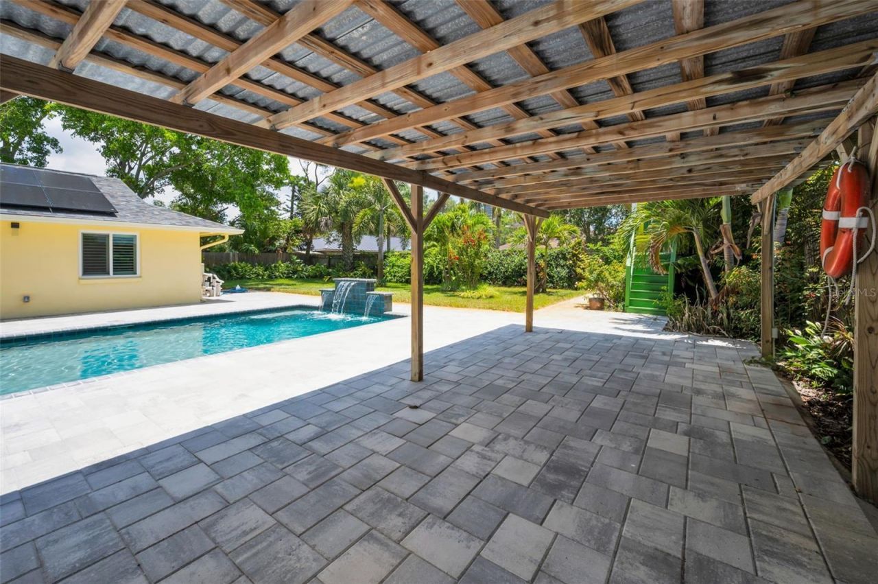 13125 Cimarron Circle N, Largo, FL 33774 Photo