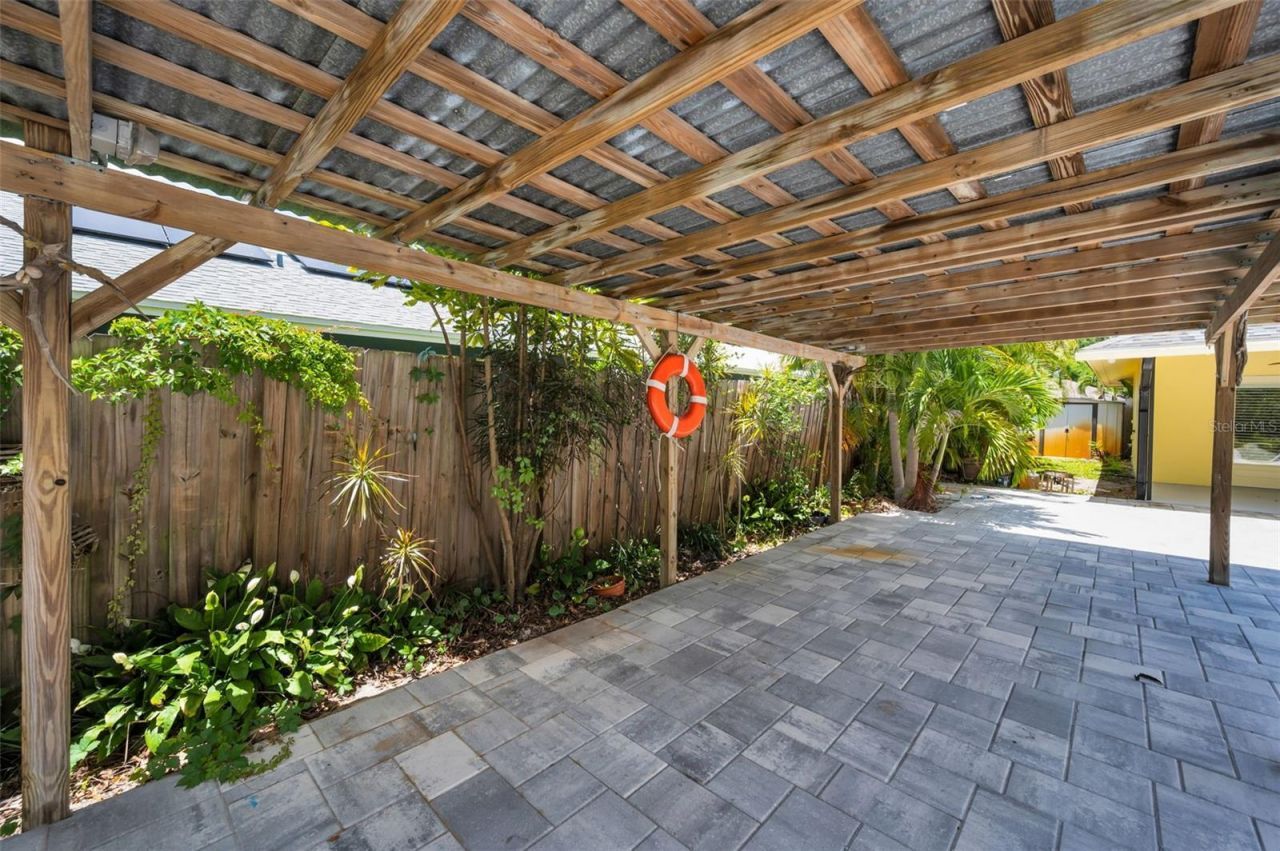 13125 Cimarron Circle N, Largo, FL 33774 Photo