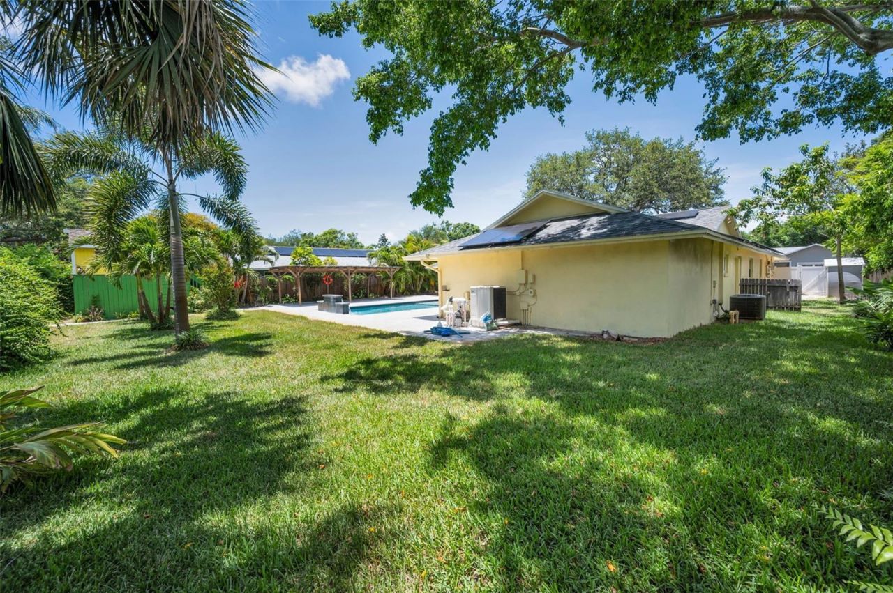 13125 Cimarron Circle N, Largo, FL 33774 Photo