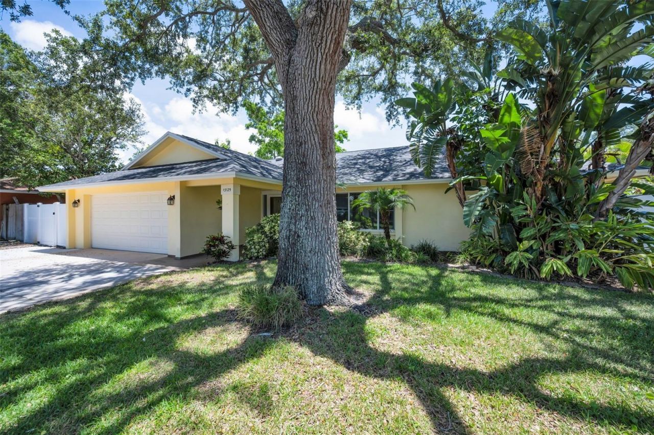 13125 Cimarron Circle N, Largo, FL 33774 Photo