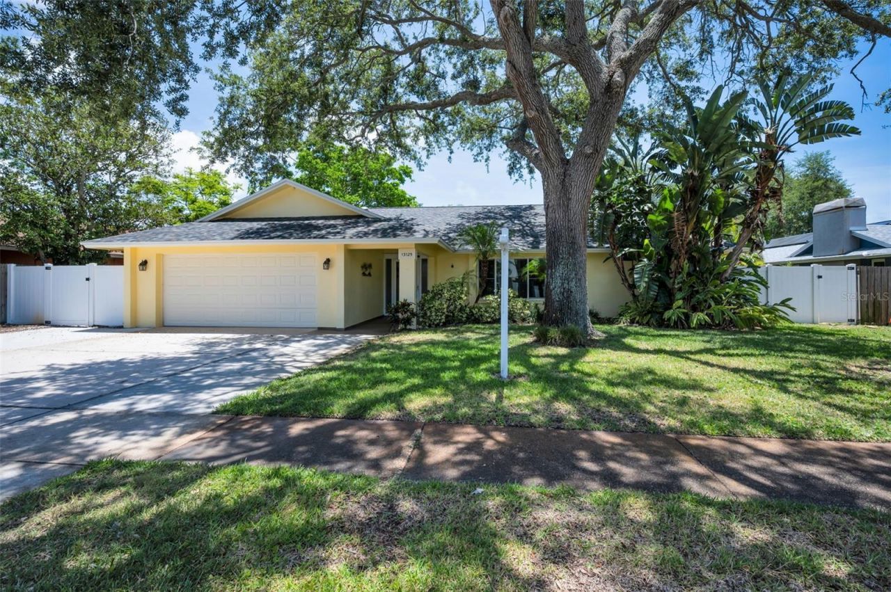 13125 Cimarron Circle N, Largo, FL 33774 Photo