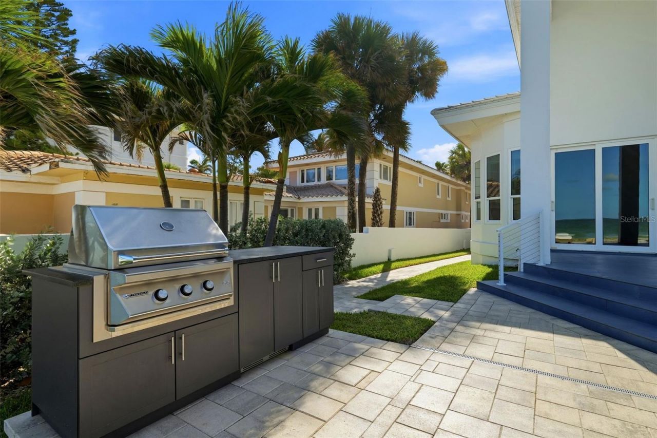 1480 Gulf Boulevard, Belleair Beach, FL 33786 Photo