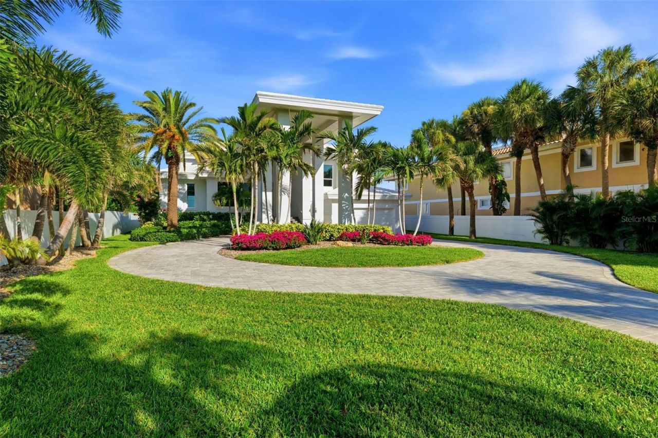 1480 Gulf Boulevard, Belleair Beach, FL 33786 Photo