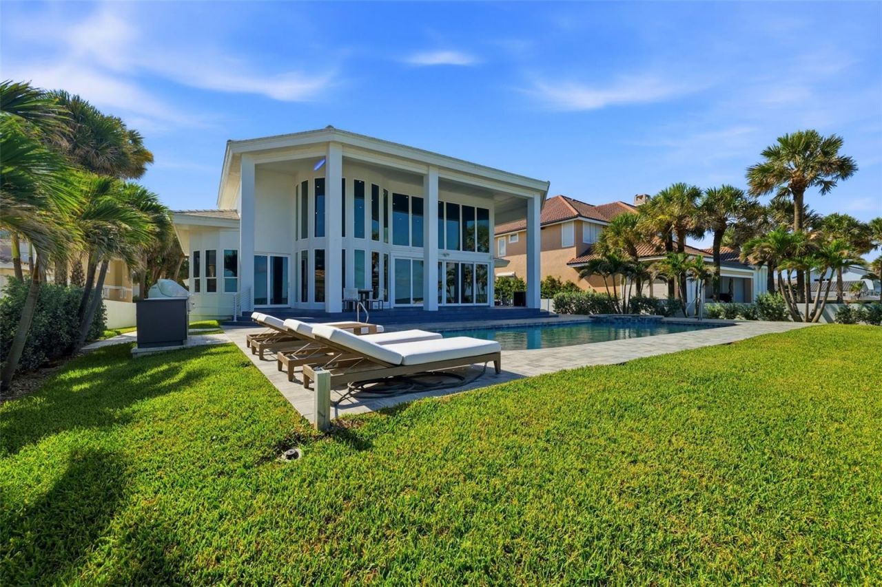 1480 Gulf Boulevard, Belleair Beach, FL 33786 Photo