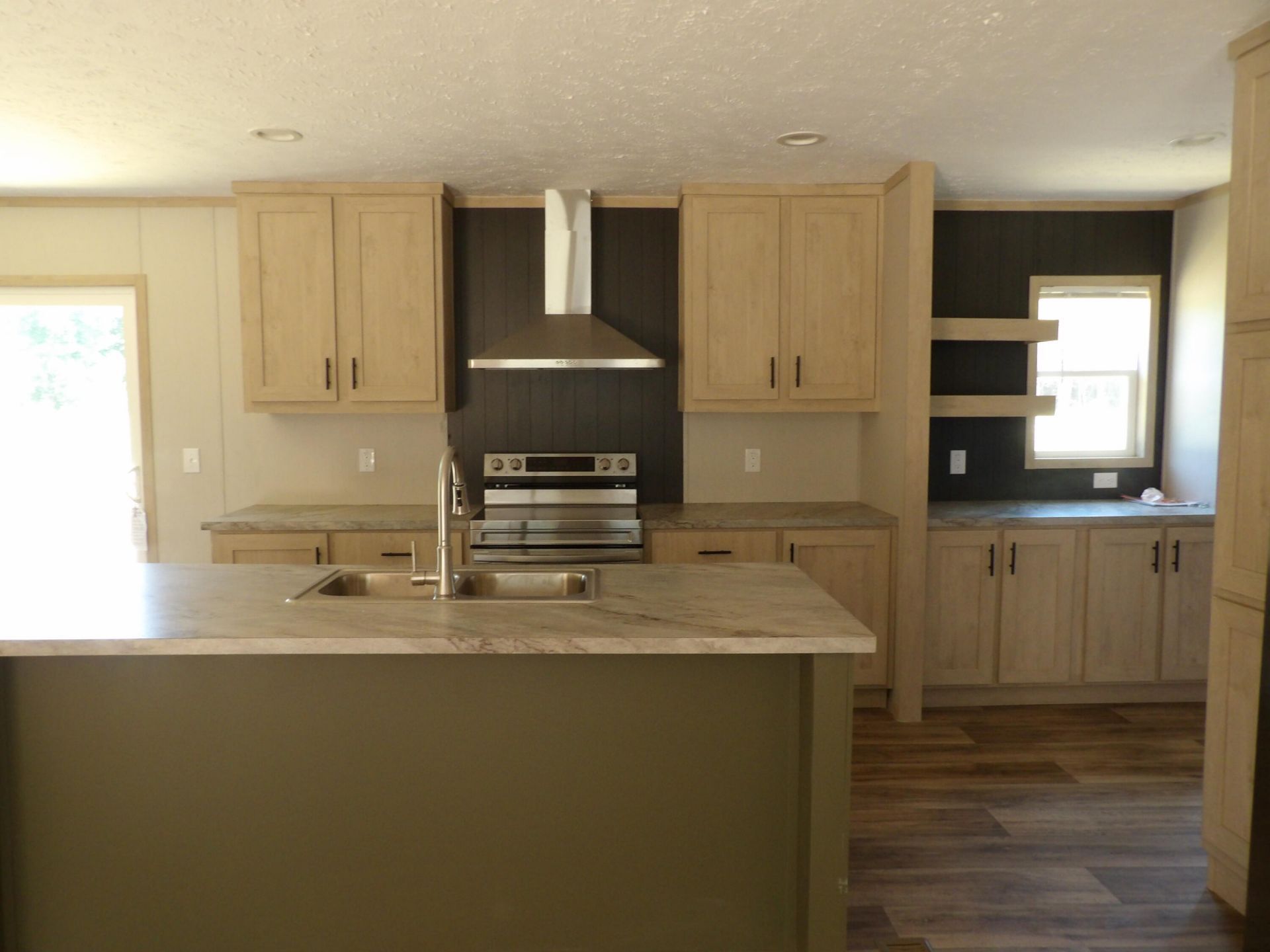 2333 Francis Marion Boulevard Photo 5