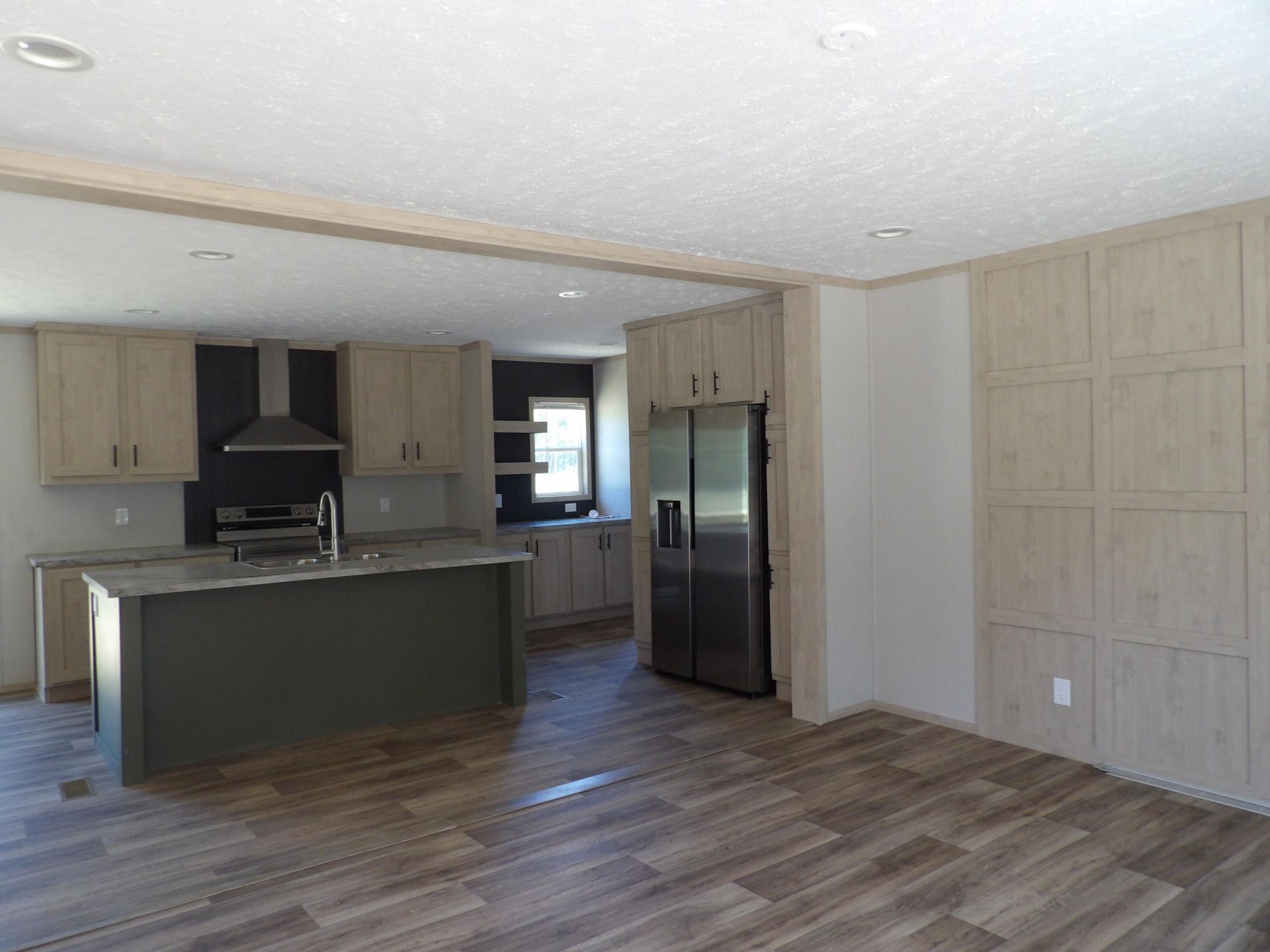 2333 Francis Marion Boulevard Photo 6