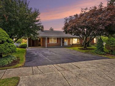 113 GRANT DRIVE, HANOVER, PA 17331