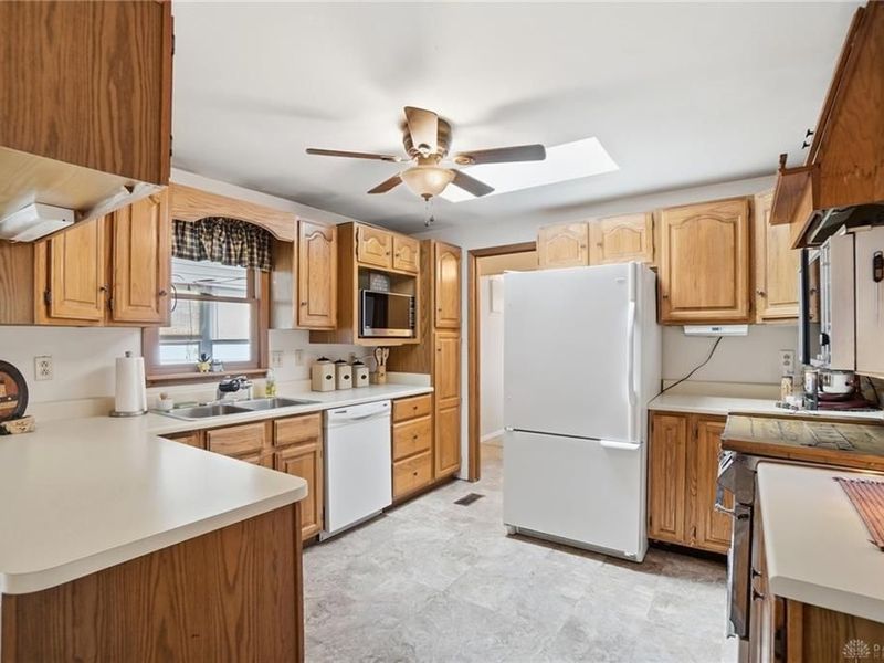 7612 Rothfield Drive, Dayton, OH 45424 Photo 13