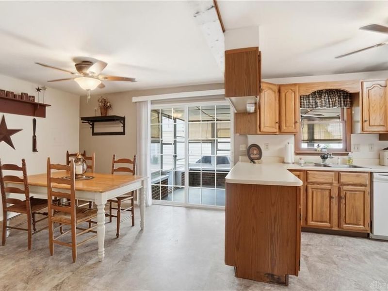 7612 Rothfield Drive, Dayton, OH 45424 Photo 8