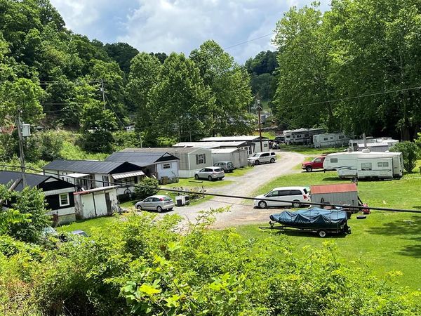 000 Rt. 250 (Hornet Hwy), Hundred, WV 26575