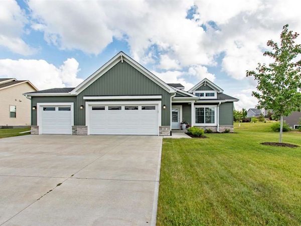 201 Dogwood Ln, Tiffin, IA 52340