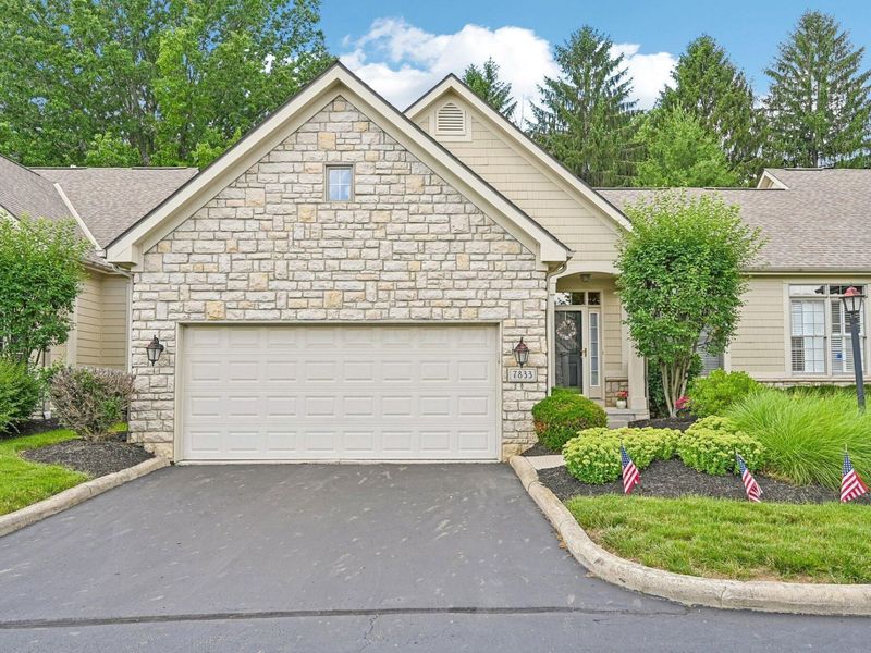 7833 Linksview Circle, Westerville, OH 43082 Photo 1