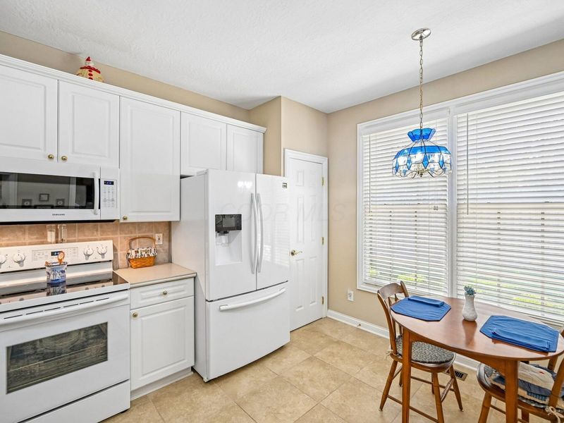 7833 Linksview Circle, Westerville, OH 43082 Photo 12