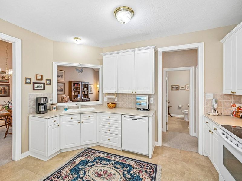 7833 Linksview Circle, Westerville, OH 43082 Photo 14