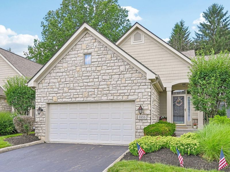 7833 Linksview Circle, Westerville, OH 43082 Photo 2