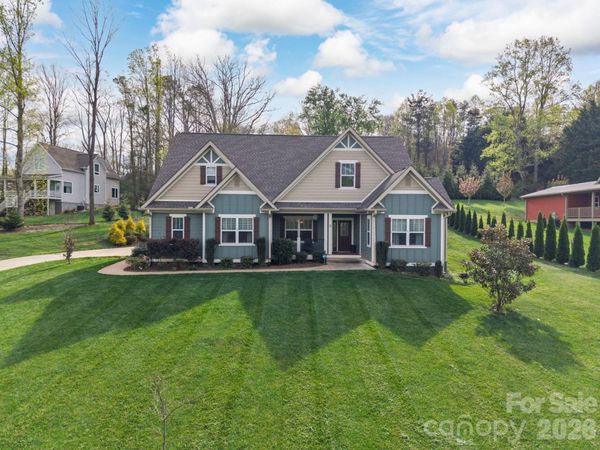 25 W Haven Drive, Arden, NC 28704