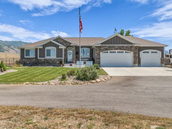 1644 E ARROWHEAD LN , Erda, UT 84074