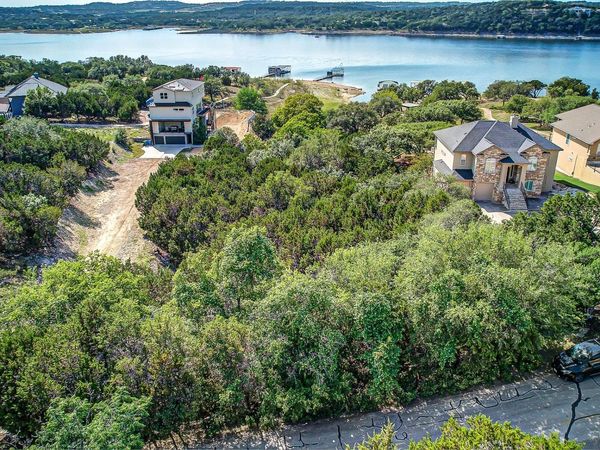 400 Lakefront DR, Lago Vista, TX 78645