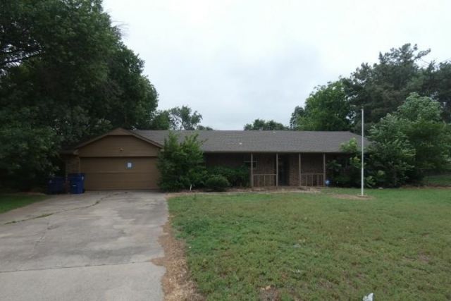 104 Emory Rd, Duncan, OK 73533 Main Photo
