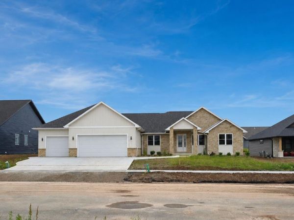 266 E SWEETWATER WAY, Appleton, WI 54913
