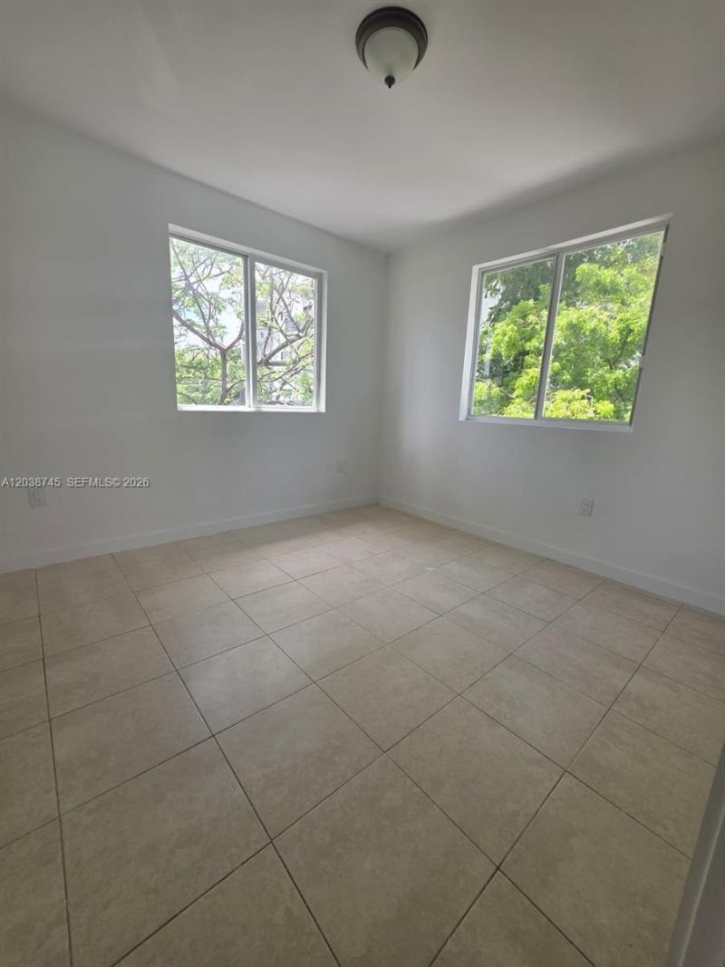 831 SW 3rd St , Unit 831, Miami, FL 33130 Photo