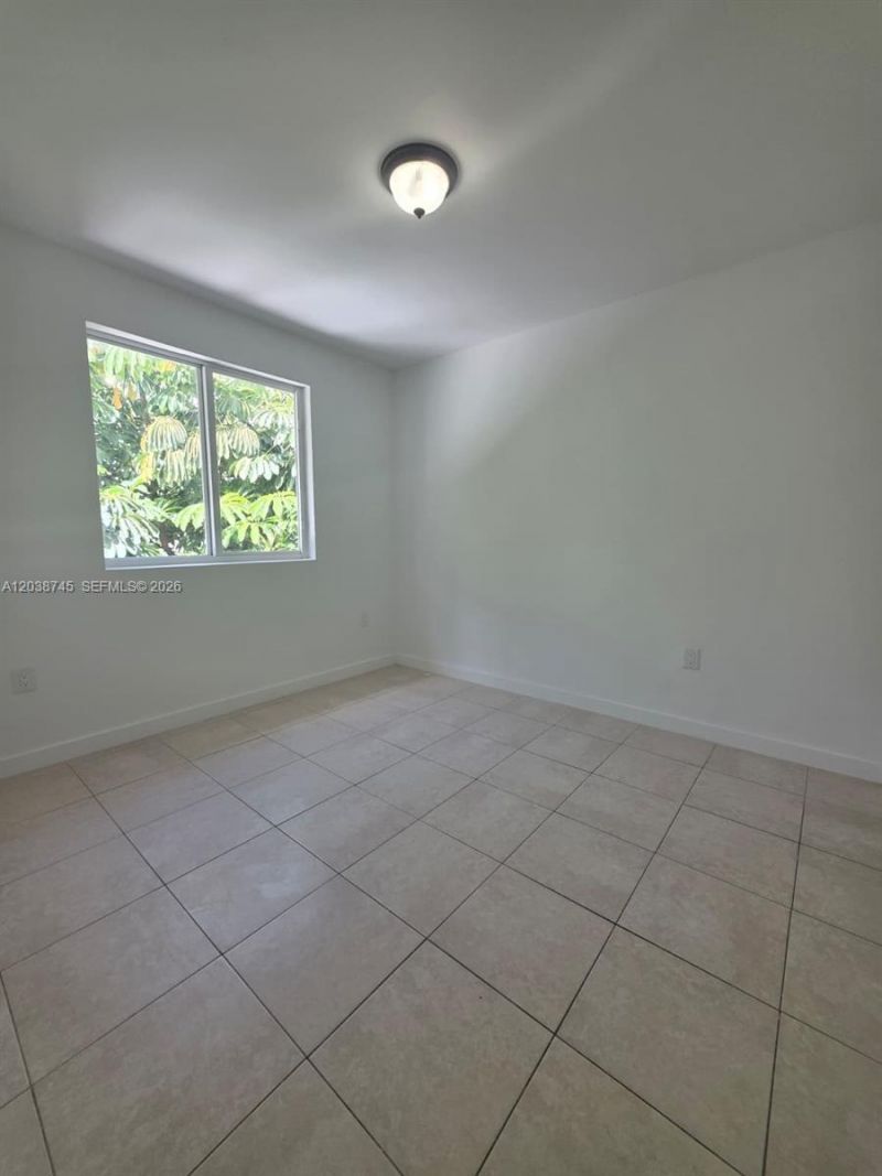 831 SW 3rd St , Unit 831, Miami, FL 33130 Photo