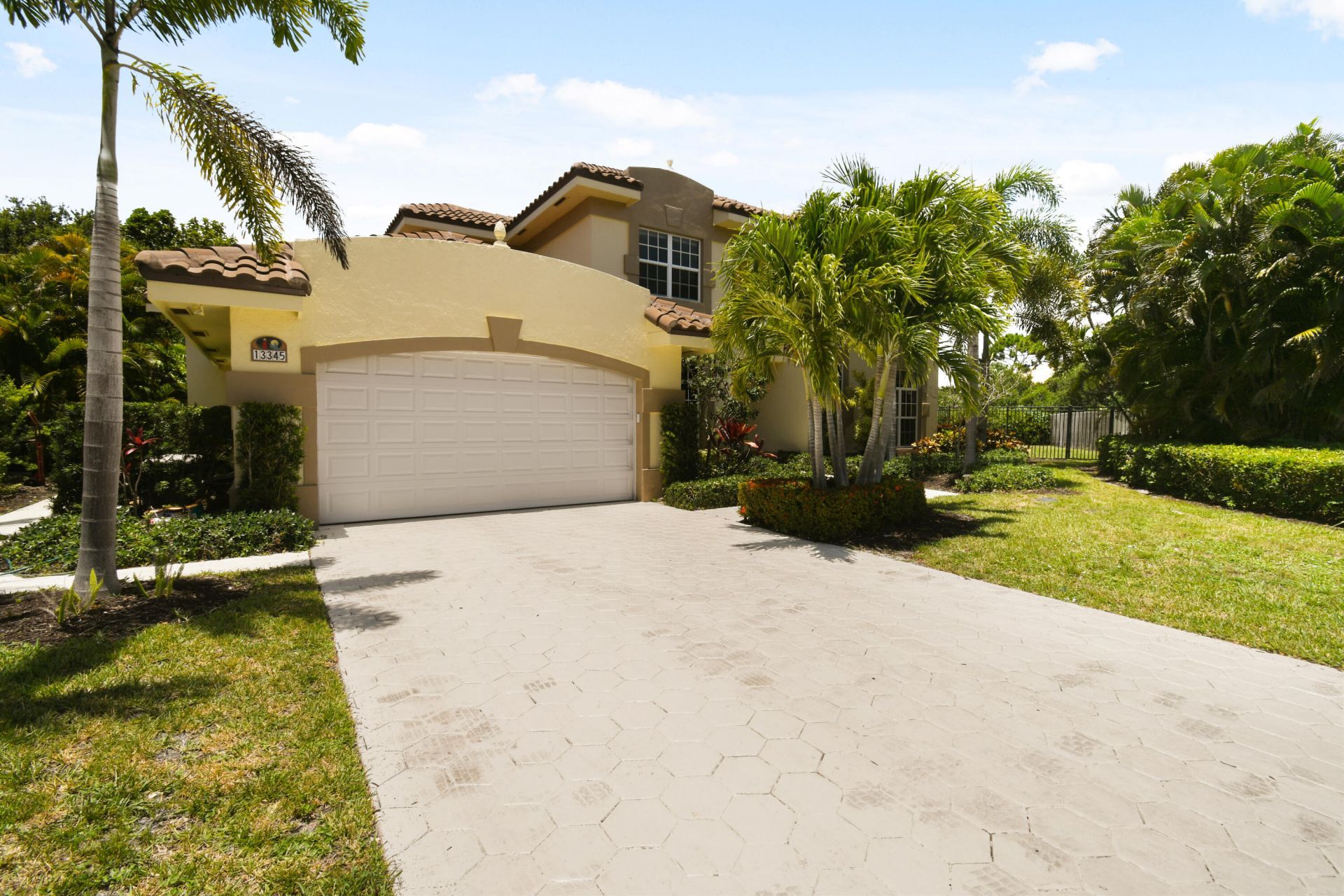 13345 Miles Standish Port, Palm Beach Gardens, FL 33410 Photo