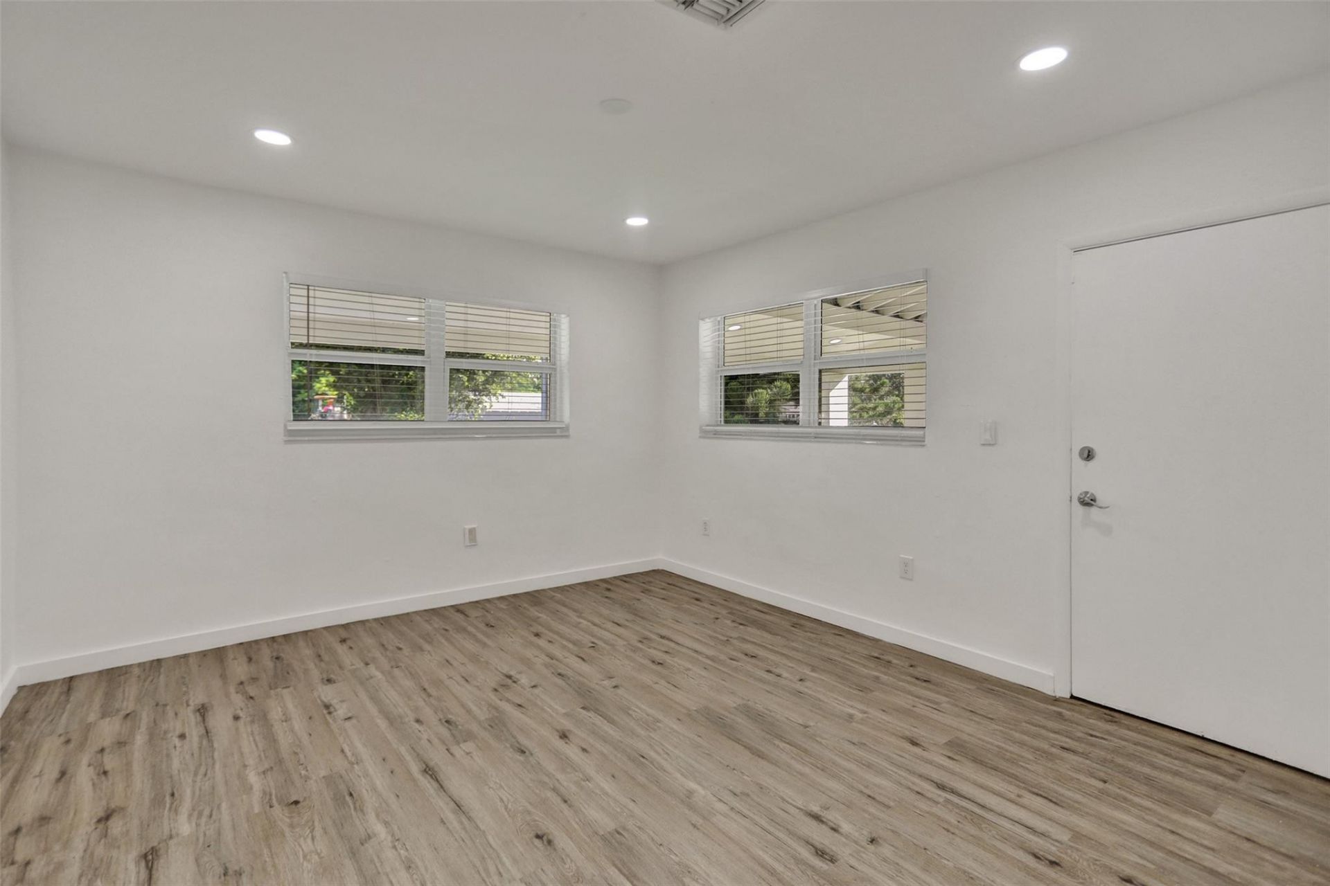 30 NE 139th Street, Miami, FL 33161 Photo