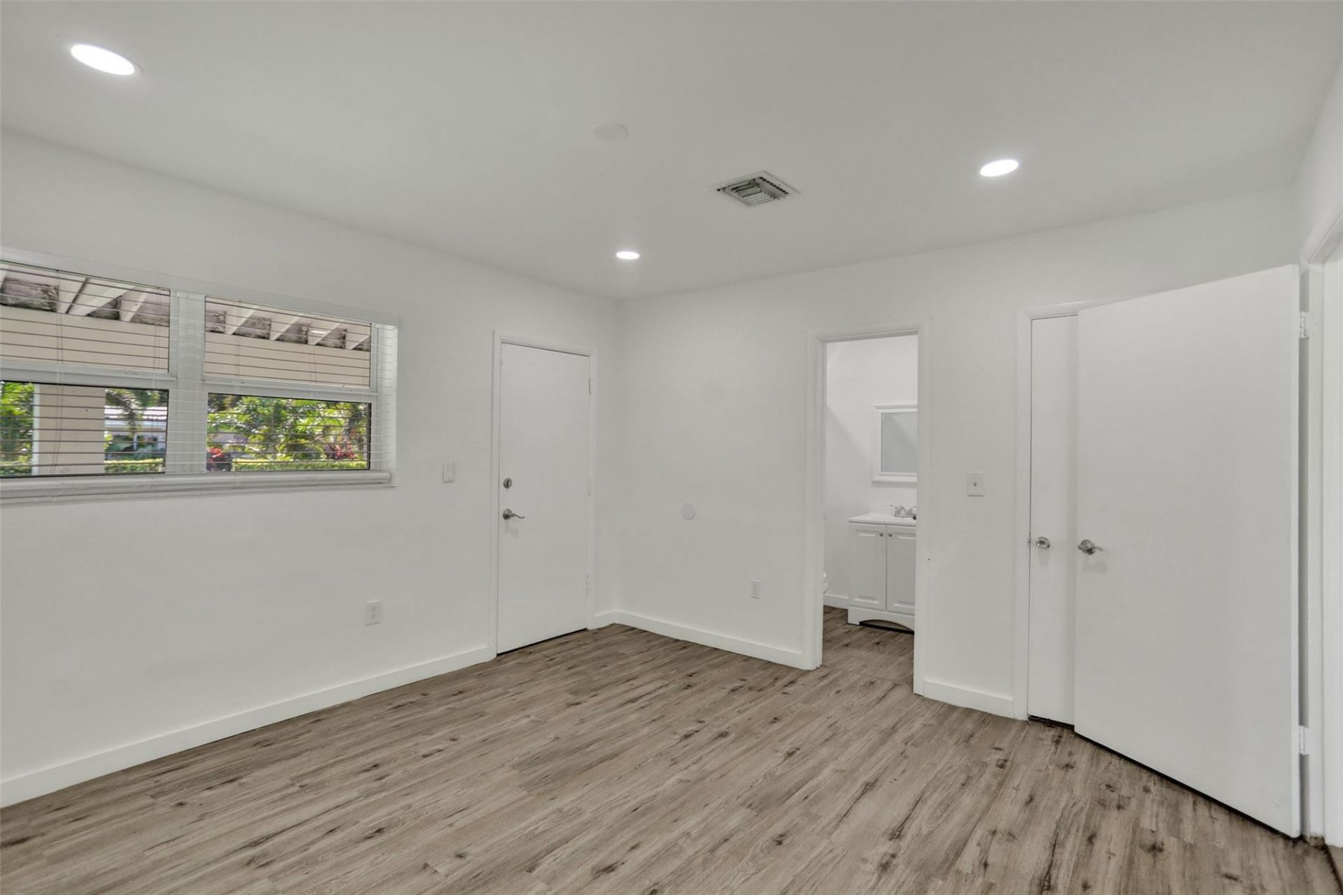 30 NE 139th Street, Miami, FL 33161 Photo