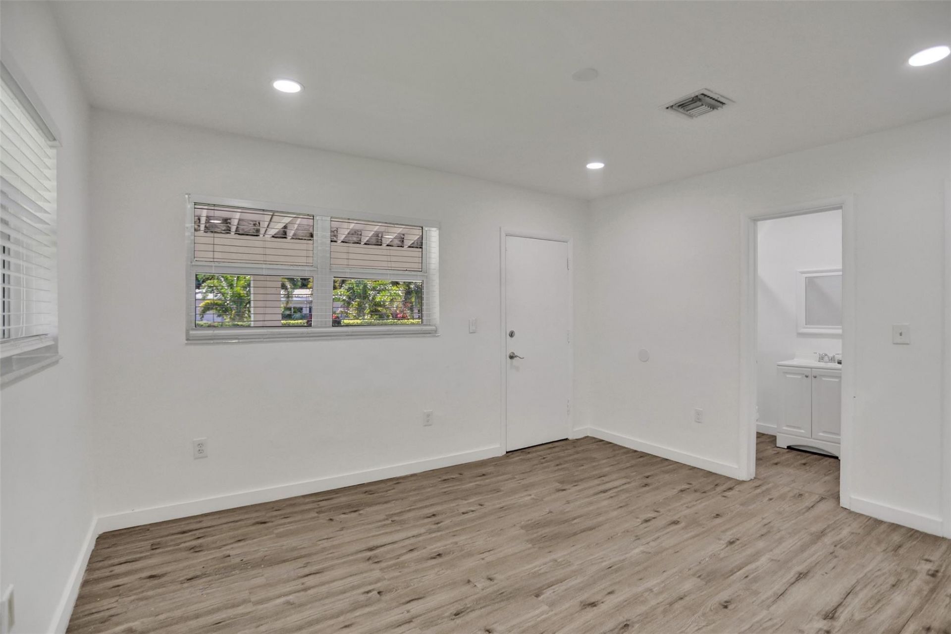30 NE 139th Street, Miami, FL 33161 Photo