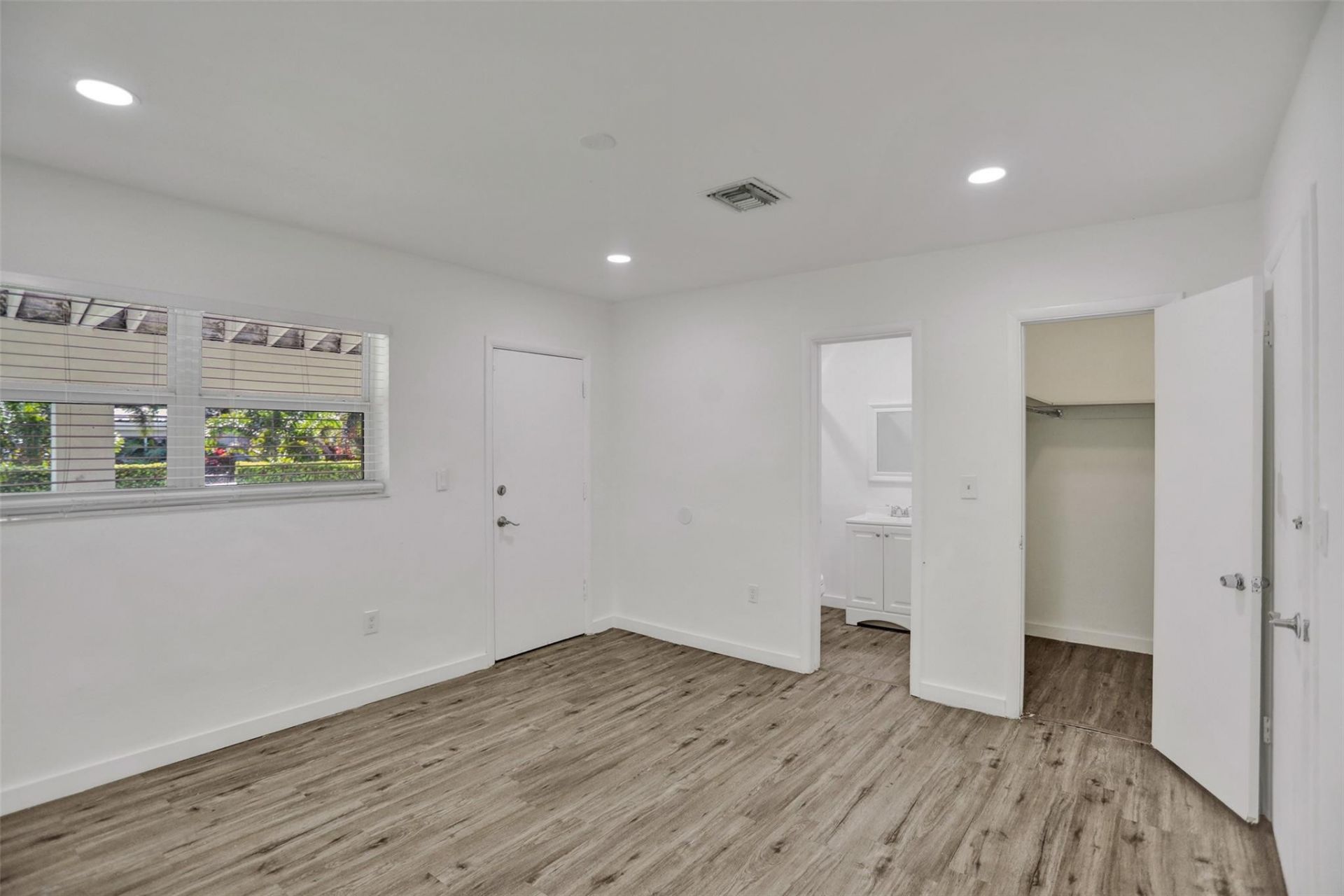 30 NE 139th Street, Miami, FL 33161 Photo
