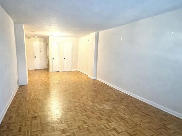 89-00 170 Street, Unit 3J, Jamaica, NY 11432